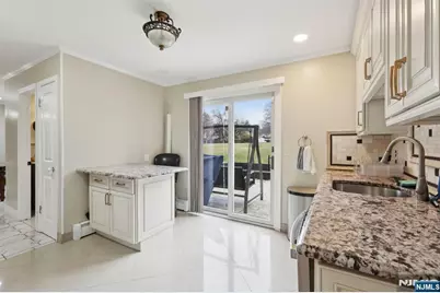 822 Pompton Avenue, Cedar Grove, NJ 07009 - Photo 11