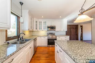 8 Tyler Pl, West Milford, NJ 07421 - Photo 9