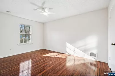 135 Raintree Lane, Mahwah, NJ 07430 - Photo 9