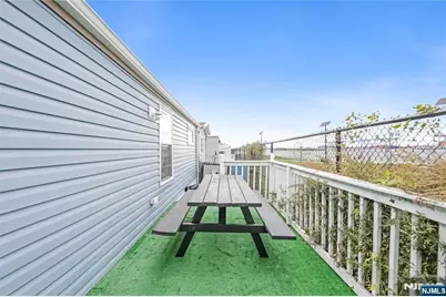 191 W 24th, Bayonne, NJ 07002 - Photo 25