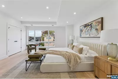 164 Oakwood Avenue, Cliffside Park, NJ 07010 - Photo 27