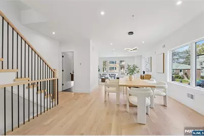 164 Oakwood Avenue, Cliffside Park, NJ 07010 - Photo 13