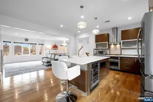 807 Edgewood Ln B, Fort Lee, NJ 07024 - Photo 3