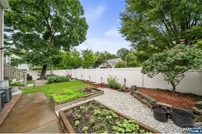 322 E Midland Avenue, Paramus, NJ 07652 - Photo 33
