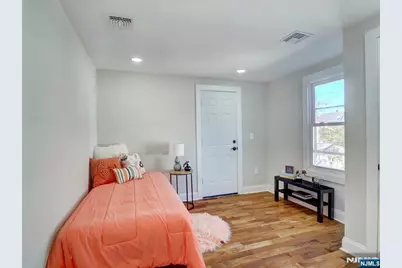 495 Clinton Street, East Orange, NJ 07018 - Photo 23