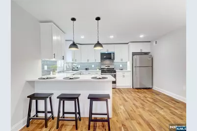 495 Clinton Street, East Orange, NJ 07018 - Photo 5