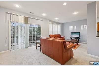 160 Riverwalk Way F051 #F051, Clifton, NJ 07014 - Photo 15