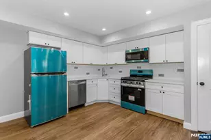 102 Charlton, Lodi, NJ 07644 - Photo 27