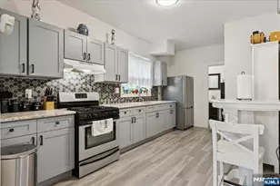 129 Brookwood St, East Orange, NJ 07018 - Photo 19