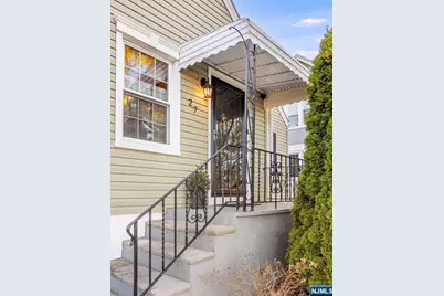 27 Gillespie Road, Bloomfield, NJ 07003 - Photo 3