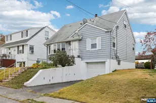 18 Scher Pl, Passaic, NJ 07055 - Photo 3