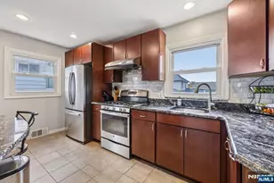 18 Scher Pl, Passaic, NJ 07055 - Photo 7