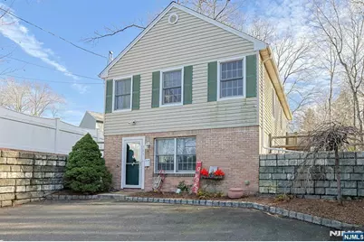301 W Crescent Avenue, Allendale, NJ 07401 - Photo 23
