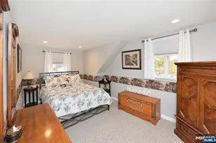 10-06 Essex Pl, Fair Lawn, NJ 07410 - Photo 17