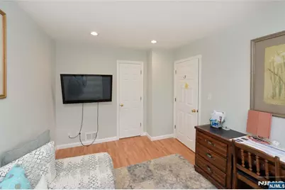 10-06 Essex Place, Fair Lawn, NJ 07410 - Photo 9