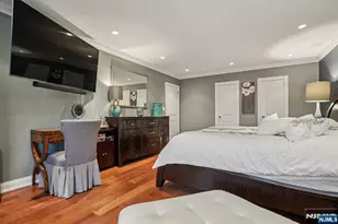 301 Beech 12E, Hackensack, NJ 07601 - Photo 21