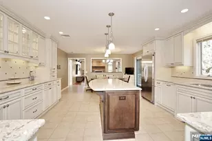 602 Mill Run, Paramus, NJ 07652 - Photo 21