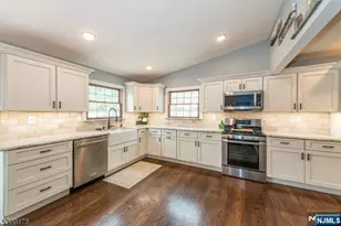 150 College View Dr, Hackettstown, NJ 07840 - Photo 25