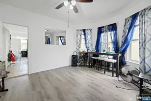 42 Lakeshore Dr, Prospect Park, NJ 07508 - Photo 5