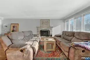 683 Eastern Ct, Ridgewood, NJ 07450 - Photo 3