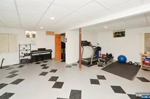 51 Momar Dr, Bergenfield, NJ 07621 - Photo 33