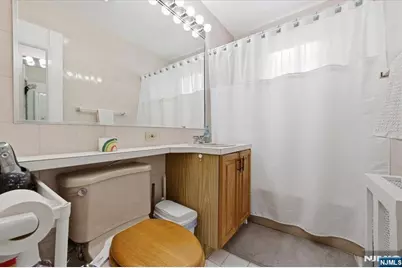 349 Bloomfield Avenue 117 #117, Verona, NJ 07044 - Photo 19
