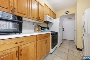 349 Bloomfield Ave 117, Verona, NJ 07044 - Photo 11