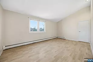 1026 Jassamine Way, Fort Lee, NJ 07024 - Photo 13