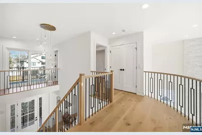 4 Maplewood Drive, Livingston, NJ 07039 - Photo 23