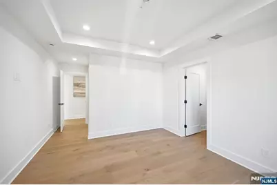 4 Maplewood Drive, Livingston, NJ 07039 - Photo 33