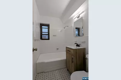 401 Park Place 1-E #1-E, Fort Lee, NJ 07024 - Photo 13