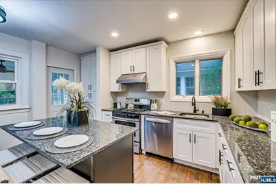 140 Oakview Avenue, Maplewood, NJ 07040 - Photo 17