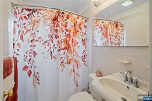 36 William St, Rochelle Park Township, NJ 07662 - Photo 15