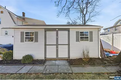 42 S Demarest Avenue, Bergenfield, NJ 07621 - Photo 37