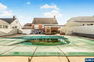 91 Birchwood Dr, Elmwood Park, NJ 07407 - Photo 7