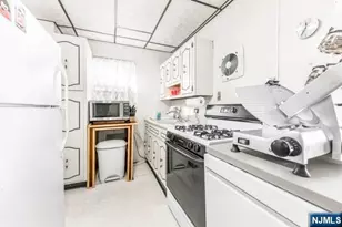 91 Birchwood Dr, Elmwood Park, NJ 07407 - Photo 21