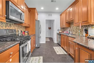 900 River Place, Butler, NJ 07405 - Photo 11