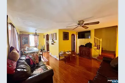 48 Sussex Road, Bergenfield, NJ 07621 - Photo 5
