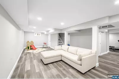 348 Wilson Avenue, Lyndhurst Township, NJ 07071 - Photo 25