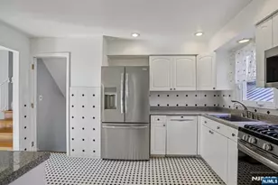 27 Stanford Pl, Wayne, NJ 07470 - Photo 13