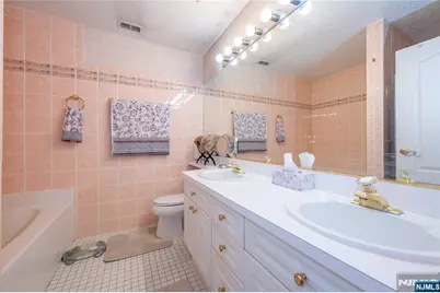 8605 Brittany Drive, Wayne, NJ 07470 - Photo 25