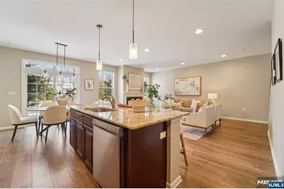 8 Masterson Court, Waldwick, NJ 07463 - Photo 15