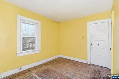 277 Meeker Avenue, Newark, NJ 07112 - Photo 9