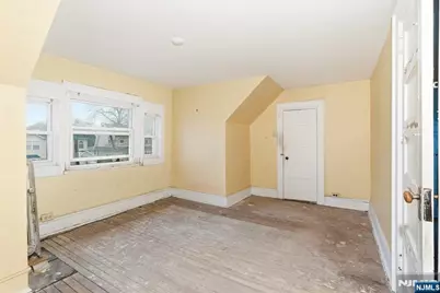 277 Meeker Avenue, Newark, NJ 07112 - Photo 15