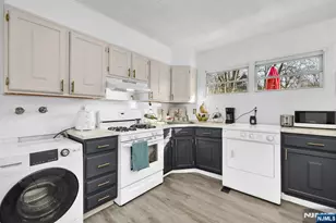 41 Hunterdon Rd, West Orange Township, NJ 07052 - Photo 13