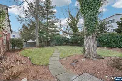 170 Hickory Avenue, Tenafly, NJ 07670 - Photo 27