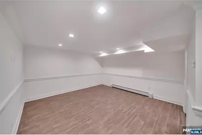 516 Undercliff Avenue, Edgewater, NJ 07020 - Photo 31