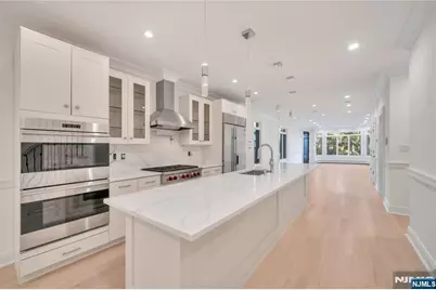516 Undercliff Avenue, Edgewater, NJ 07020 - Photo 9
