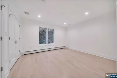 516 Undercliff Avenue, Edgewater, NJ 07020 - Photo 27