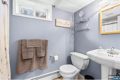 69 Hilltop Terrace, Bloomingdale, NJ 07403 - Photo 17